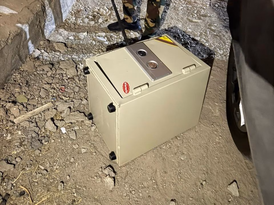 قاسەیەکی دزراو بە بڕێک زێڕ و 66 هەزار دۆلار دۆزرایەوە