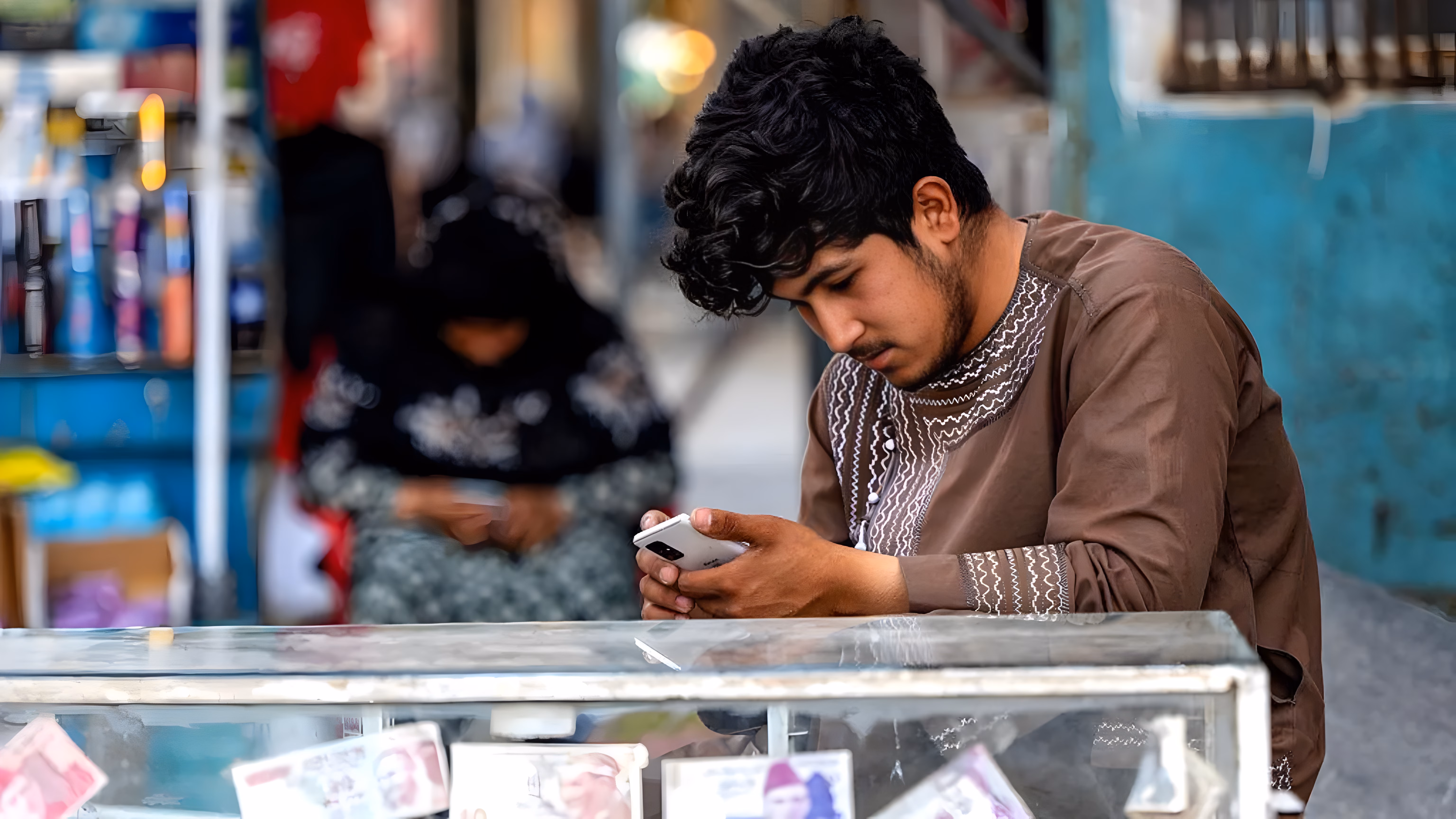 تاڵیبان خزمەتگوزاریی پەیوەندیی لە ئەفغانستان ڕاگرت