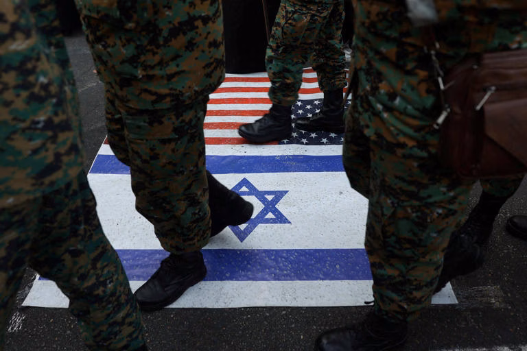 ئێران و ئیسرائیل خۆیان بۆ گەڕی دووەمی شەڕ ئامادە دەکەن