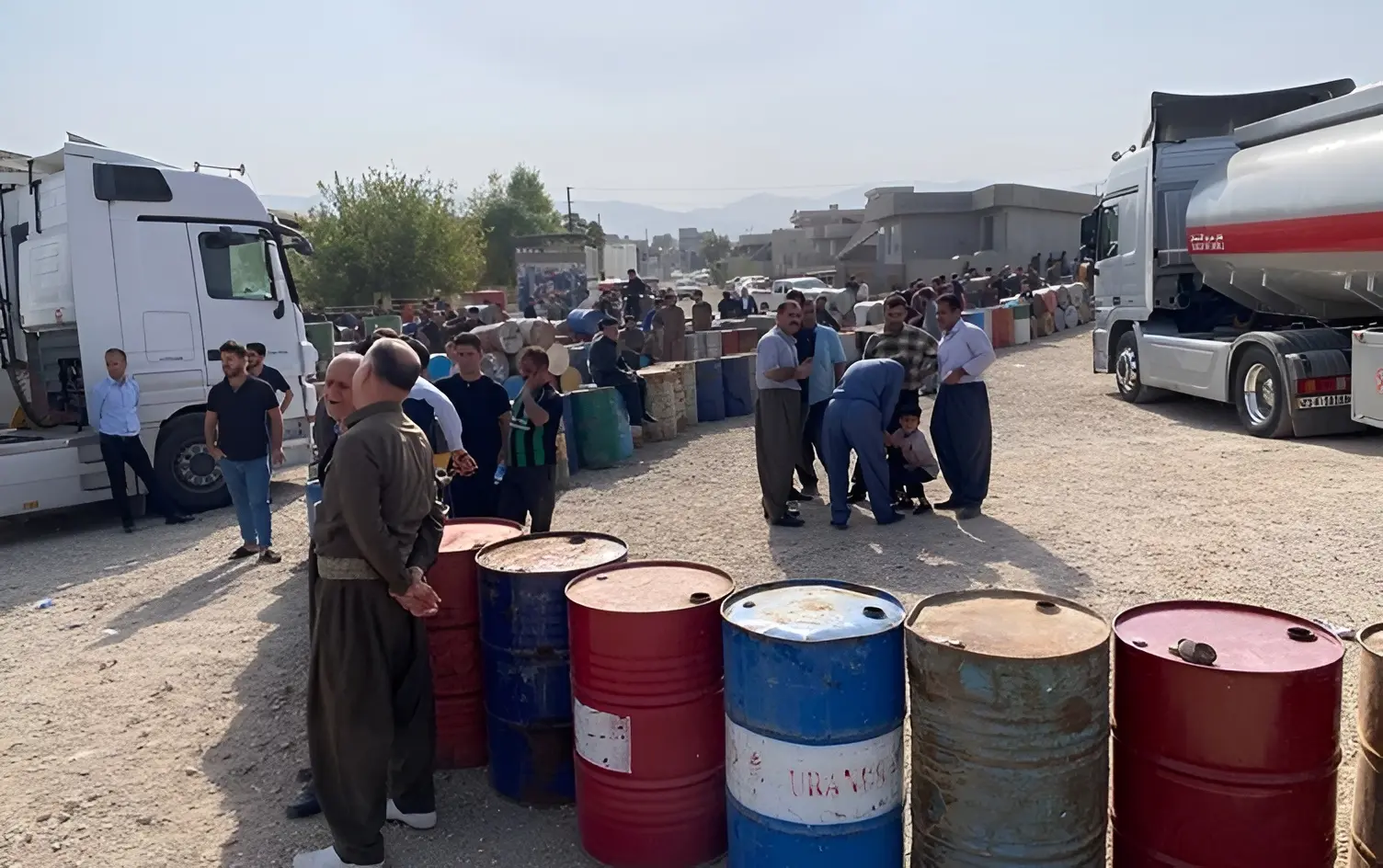 نەوت بەسەر چەمچەماڵییەکان دابەش دەکرێت