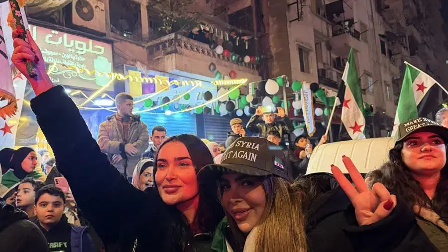 سووریا ماکیاژ قەدەغە دەکات