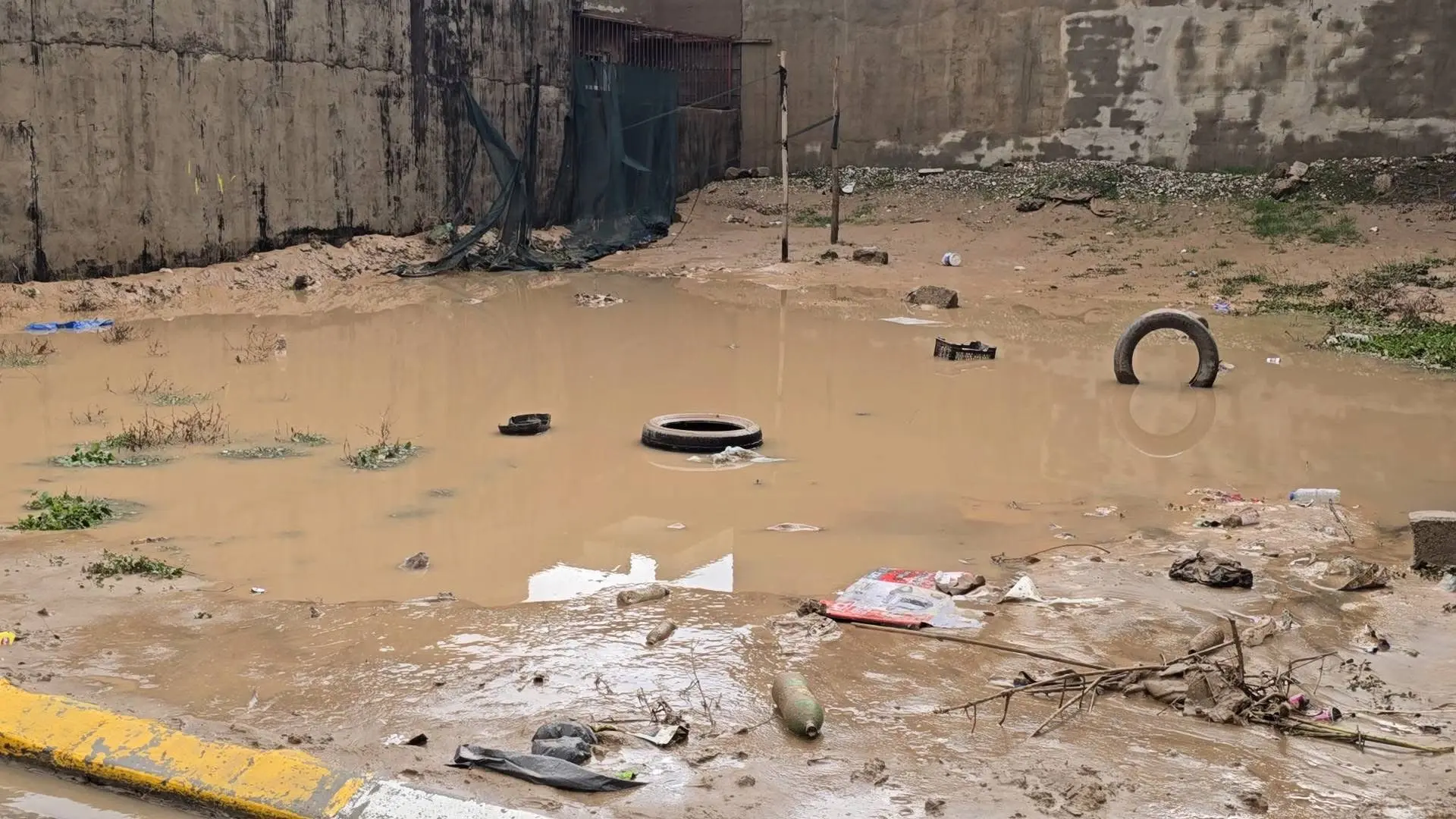 زیان لێکەوتووانی شێخان داوای قەرەبووی لافاو دەکەن