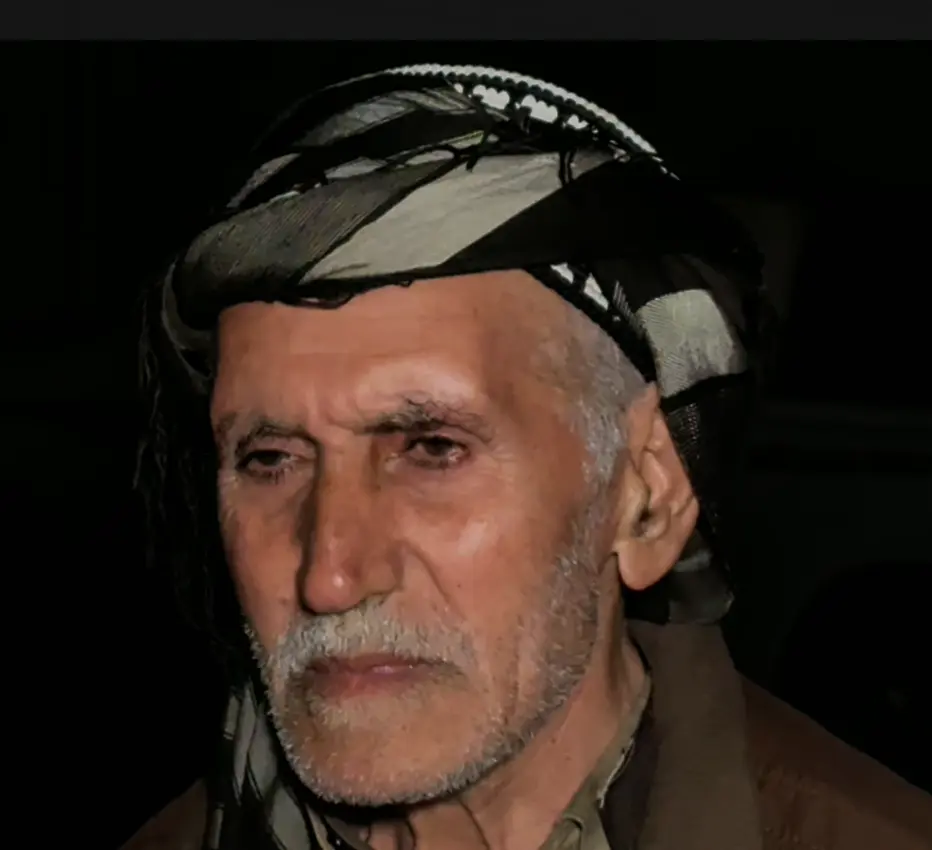 پیاوێکی ڕۆژهەڵاتی لە ڕێگەی پایتەختەوە داوای گەڕاندنەوەی کەلوپەلەکانی دەکات