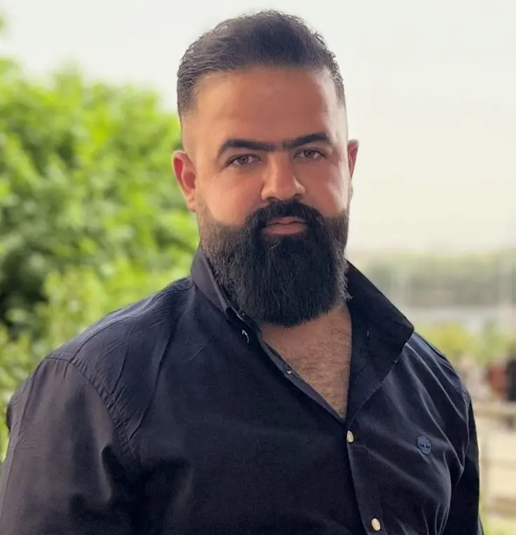 خاوەنی کێڵگە پەلەوەرەکەی سلێمانی بۆ پایتەخت: ئەو دەرمانەم بۆ مریشکەکان بەکارنەهێناوە و ڕۆژانە ماڵ و منداڵم لەو مریشکە دەخۆن