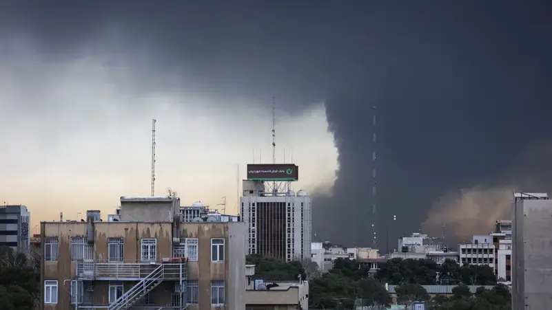 له‌ ئێران 4 كۆگای نه‌وت بۆردوومانكرا