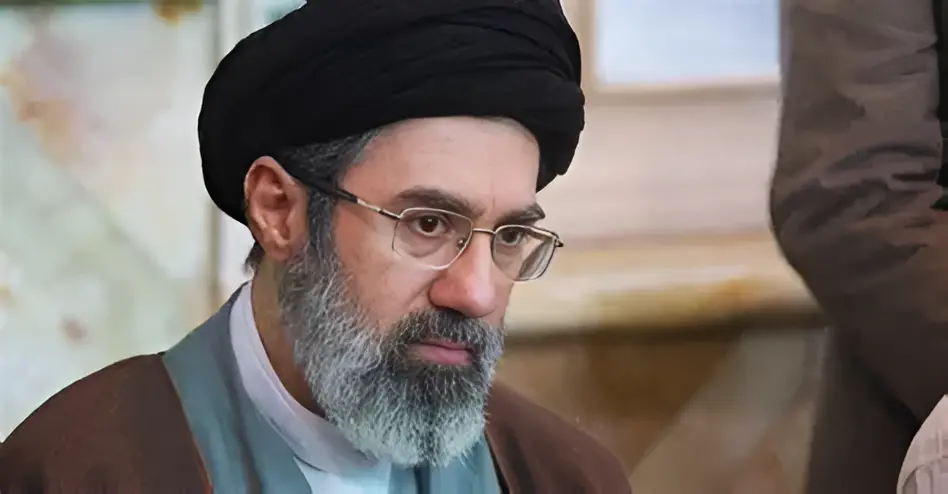 موجتەبا خامنەیی دوو باڵەخانەی بە بەهای 35 ملیۆن پاوەند لە لەندەن کڕیوە