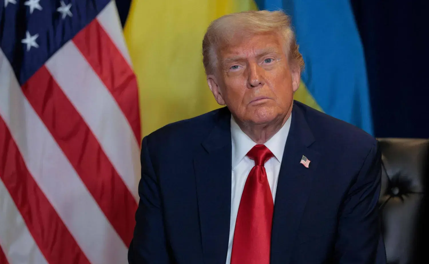 ترەمپ هەڕەشەی گەمارۆی دەریایی لە ئێران دەکات