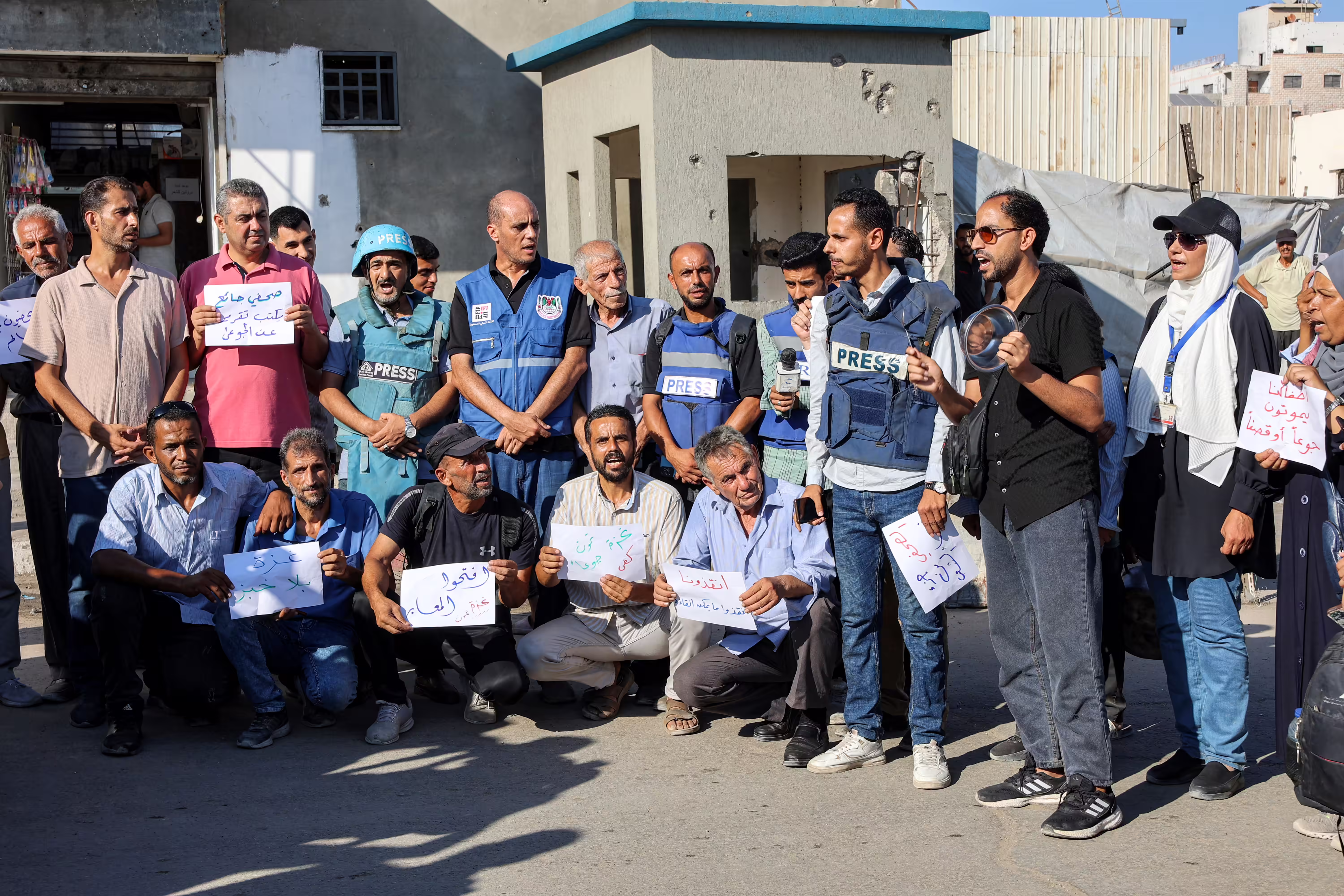 ئاژانسی ئەی ئێف پی: ئەگەری هەیە پەیامنێرەکانمان بەهۆی برسییەتییەوە لە غەززە گیان لەدەست بدەن