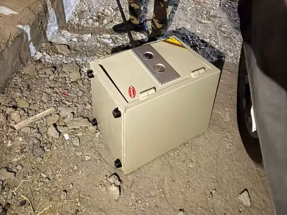 قاسەیەکی دزراو بە بڕێک زێڕ و 66 هەزار دۆلار دۆزرایەوە