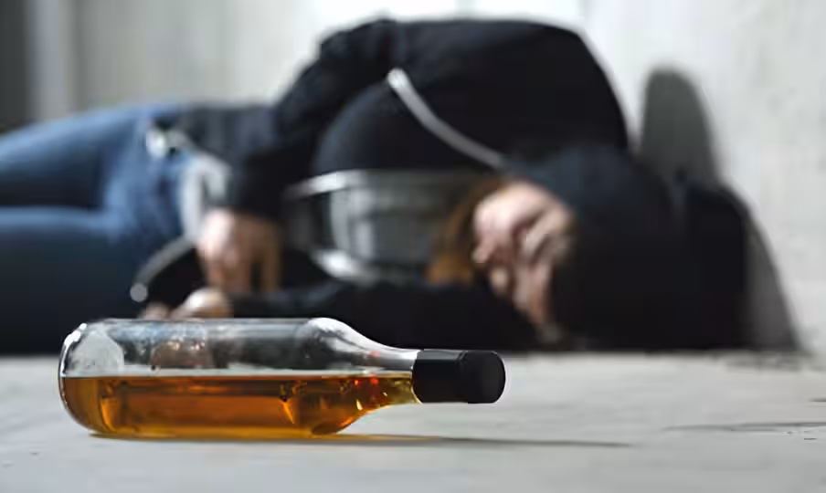 13 کەس بەهۆی خواردنەوەی كحوولی ساختە گیانیان لەدەستدا 