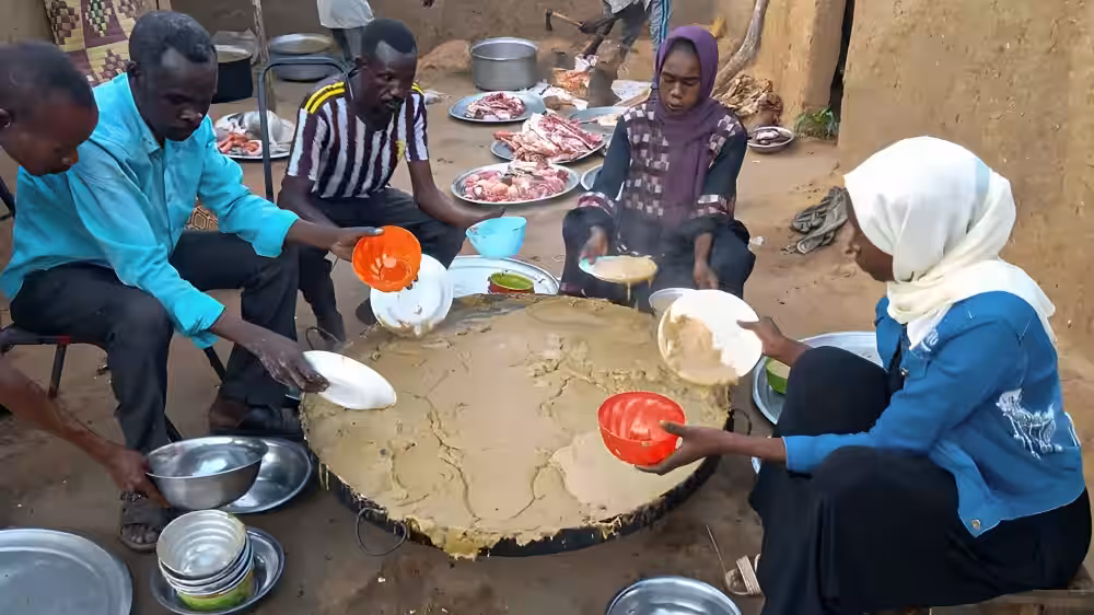 بەهۆی خواردنی کا 8 کەس گیانیان لەدەستدا 