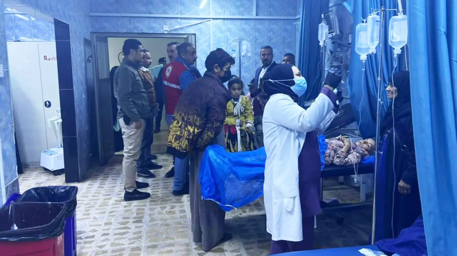 100 کەس بەهۆی ژەهراویبوونەوە گەیەندرانە نەخۆشخانە