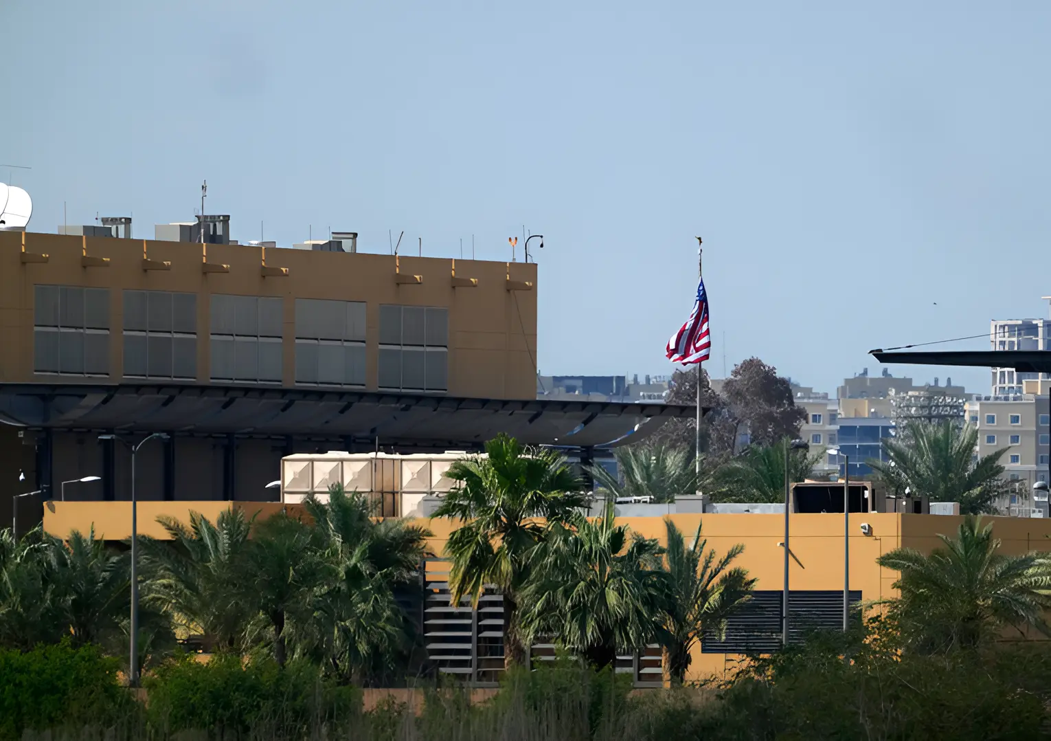 باڵیۆزخانەی ئەمریکا بۆ هاووڵاتییانی: گرووپەکان هێرش دەکەنە سەر بەغدا