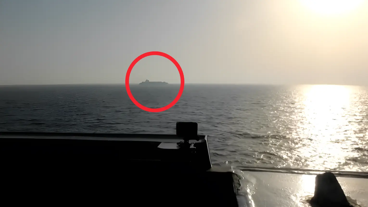 ئێران هێرشی کردە سەر کەشتییە جەنگییەکانی ئەمریکا